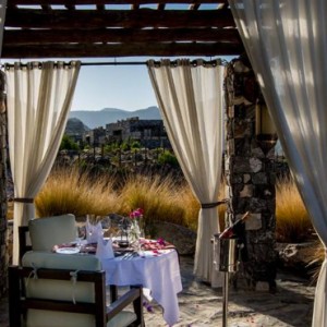 Oman Honeymoon Packages Alila Jabal Akhdar Dining 7