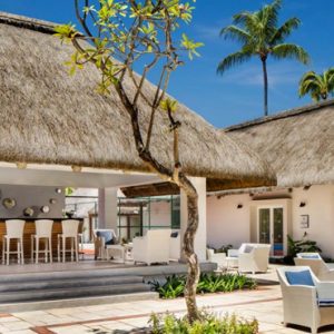 Courtyard Bar One&Only Le Saint Geran Mauritius Honeymoons