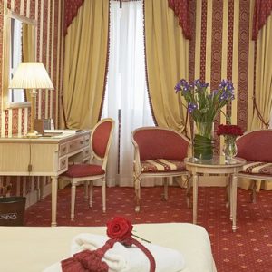Italy Honeymoon Packages Sina Palazzo Sant'Angelo Junior Suite