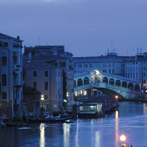 Italy Honeymoon Packages Sina Palazzo Sant'Angelo View Of Railto Bridge