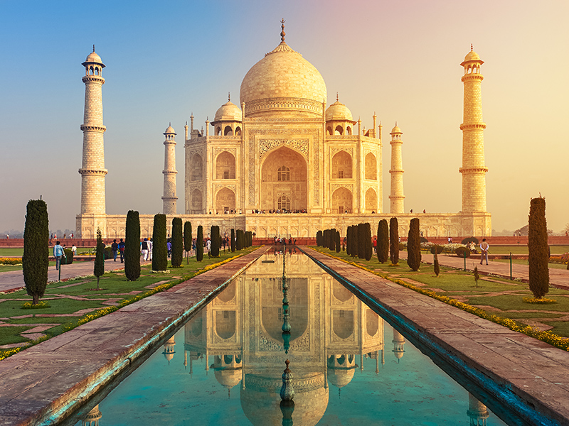 Proposal At Taj Mahal Romantic Locations To Propose