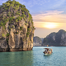 Halong Bay Day Private Tour thumbnail