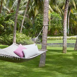 Luxury Maldives honeymoon Packages One And Only Reethi Rah Maldives Hammock