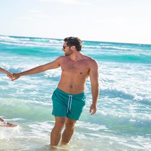 Mexico Honeymoon Packages Le Blanc Spa Resort Cancun Couple On Beach