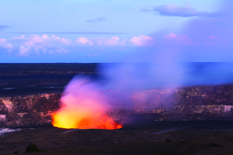 Things-to-do-on-your-Honeymoon-in-Hawaii---Volcanoes-