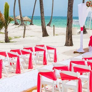 Dominican Republic Honeymoon Packages Dreams Palm Beach Punta Cana Beach Wedding Setup