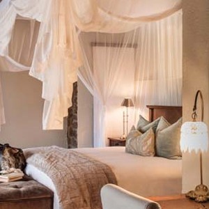 Dulini Lodge Kruger - Safari Honeymoons - Luxury Lodge - Bed 2