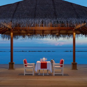Sunset Pier dining - cinnamon dhonveli - luxury maldives honeymoon packages