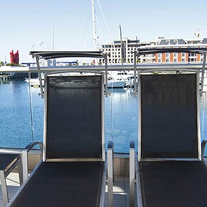 Waterfront Village Cape Town - Cape Town Honeymoon - Superior One Bedroom Apartment - loungers