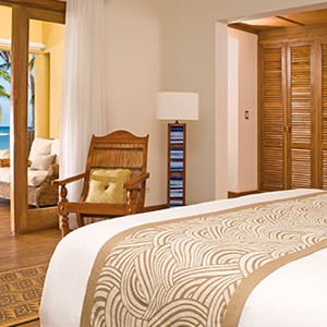 Zoetry Aguna Punta Cana - Dominican Republic honeymoons - junior suite deluxe ocean front - bed