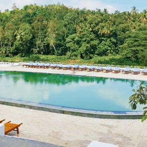 cinnamon Citadel Kandy - Sri Lanka Honeymoon - Pool