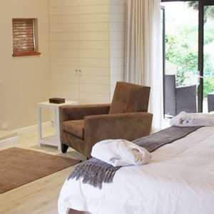 robberg-beach-lodge-suite-bedroom