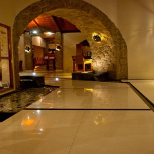 Coco de Mer & Black Parrot Suites - Luxury Seychelles Honeymoon Packages - spa lobby