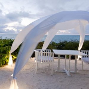 Private Dining Outdoors Cinnamon Hakuraa Huraa Maldives Honeymoons