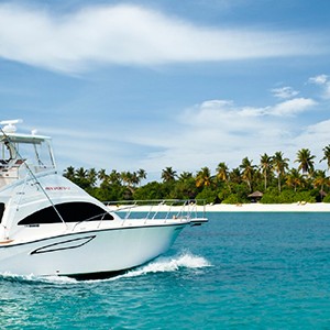 yacht - The sun Sivam Iru Fushi - Luxury Maldives Honeymoons