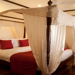 Mount lavinia hotel - sri lanka - honeymoon dreams - suite bed