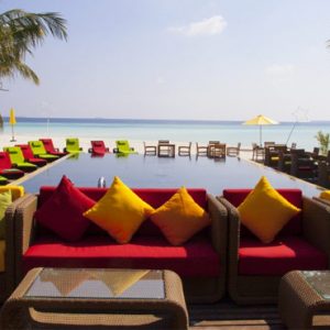 Thundi Pool Bar Dhigufaru Island Resort Maldives Honeymoons