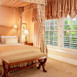 Deluxe Bungalow Suite 2 - beverly hills hotel - luxury los angeles honeymoon packages