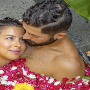 Maldives Honeymoon Packages Furaveri Island Maldives Couple At Spa Wellness Village