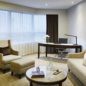 melia hanoi - vietnam honeymoon - the level suite