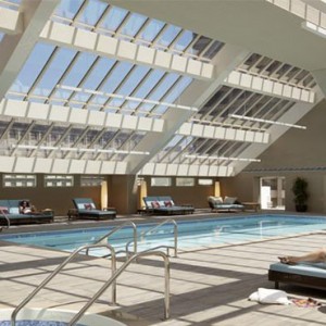 hotel-nikko-san-francisco-honeymoon-inside-pool