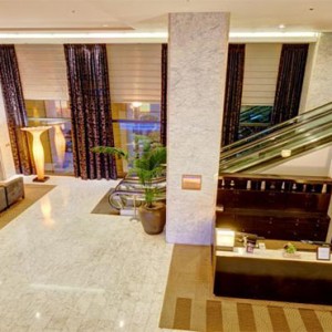 hotel-nikko-san-francisco-honeymoon-lobby