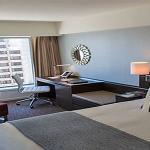 hotel-nikko-san-francisco-honeymoon-petite-one-queen-bed