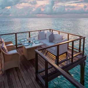 jumeriah-vittaveli-maldives-honeymoon-fenesse