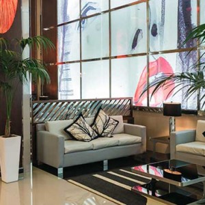Lounge - Hotel Riu Plaza New York Times Square - Luxury New York Honeymoon Packages