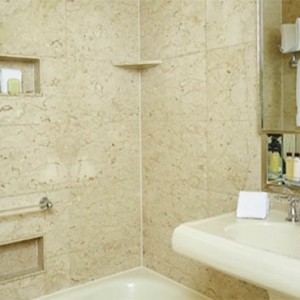 waldorf-astoria-new-york-honeymoon-deluxe-guestrooms-bathroom