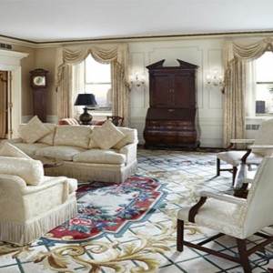 waldorf-astoria-new-york-honeymoon-presidential-suite-bed