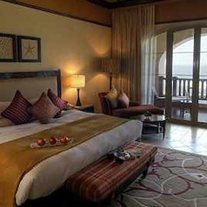 anantara-desert-island-hotel-and-spa-deluxe-sea-view-room
