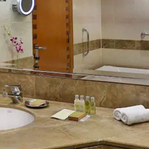 Dubai Honeymoon Packages Hilton Dubai Jumeirah Beach King Corner Alcove Room Sea View Bathroom