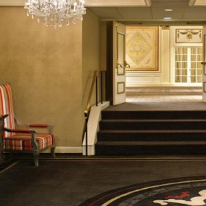 kimpton-sir-francis-drake-san-francisco-honeymoon-lobby