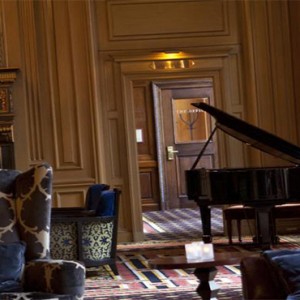 kimpton-sir-francis-drake-san-francisco-honeymoon-piano