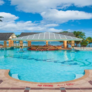 sandals-negril-jamaica-holiday-pool