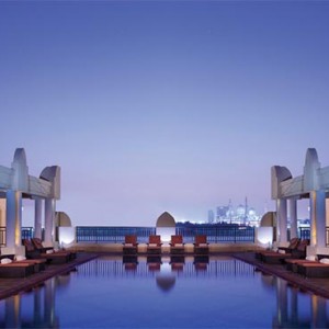 shangri-la-hotel-qaryat-al-beri-abu-dhabi-honeymoon-health-club-and-spa-pool