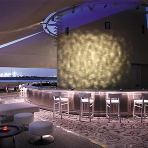 shangri-la-hotel-qaryat-al-beri-abu-dhabi-honeymoon-pearl-bar