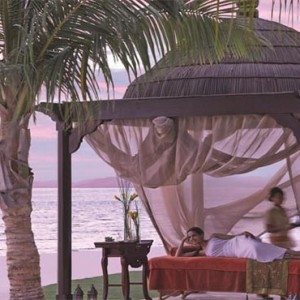 shangri-la-hotel-qaryat-al-beri-abu-dhabi-honeymoon-spa-massage