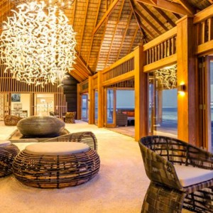 bar-hurawaihi-luxury-maldives-honeymoon