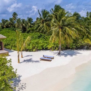 beach-villa-hurawaihi-luxury-maldives-honeymoon