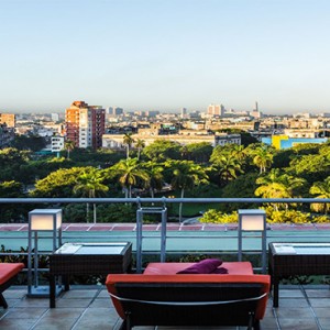 hotel-saratago-cuba-honeymoon-packages-fraterny-park-from-rooftop-pool