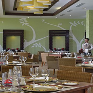 melia-marina-varadero-cuba-honeymoon-packages-don-peperoni-restaurant