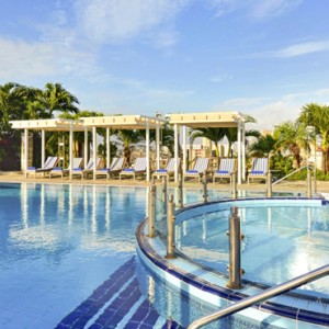 rooftop-iberostar-parque-central-luxury-cuba-honeymoon-packages