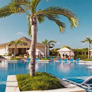 royalton-cayo-santa-maria-cuba-honeymoon-packages-pool1