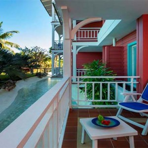 royalton-hicacos-resort-and-spa-cuba-honeymoon-packages-room-pool
