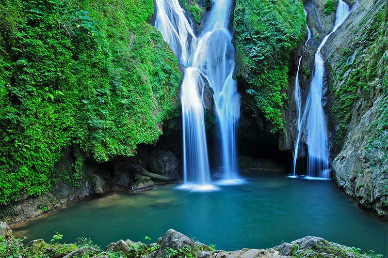 El Nicho Falls, Sierra de Trinidad, Cuba загрузить