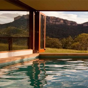 emirates-one-only-wolgan-valley-australia-honeymoon-packages-heritage-villas-exterior-pool