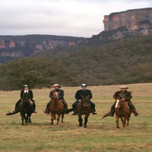 emirates-one-only-wolgan-valley-australia-honeymoon-packages-horseback-riding