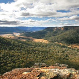 emirates-one-only-wolgan-valley-australia-honeymoon-packages-local-area